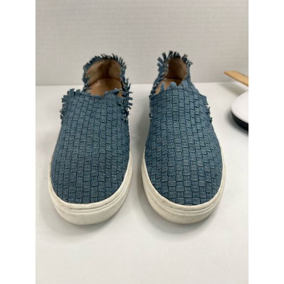 Vince Camuto VC Bimmy Casual Blue Stretch Flat Slip-On Skate Sneaker Size 7 - Picture 1 of 8
